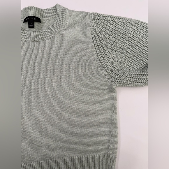 Ann Taylor Light Green Crewneck Knit Sweater Chunky Knit Sleeves Size Medium - Picture 8 of 10